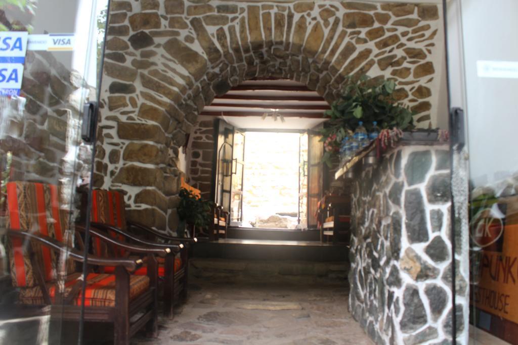 Eureka Lodge Ollantaytambo Exteriör bild
